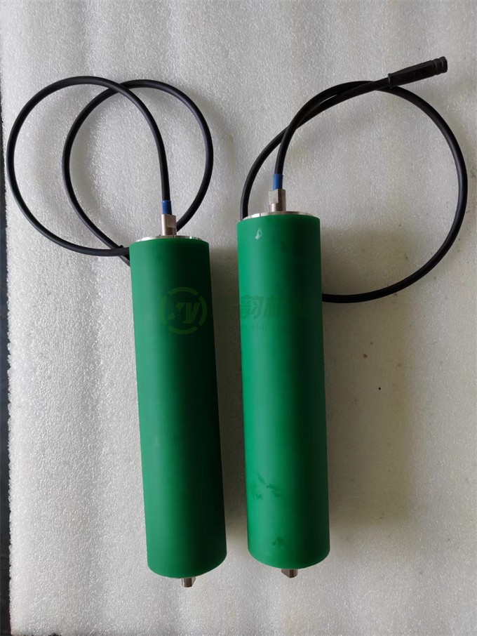 1676036539779217.jpg 包聚氨酯電動(dòng)滾筒2.jpg
